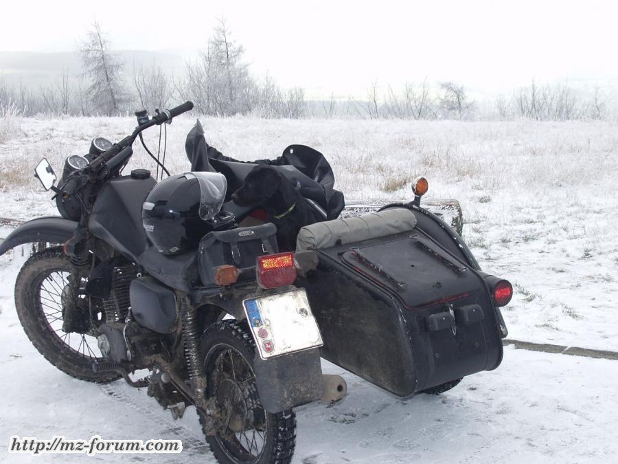 sonntags selten, ein einziges Krad auf dem Köterberg.