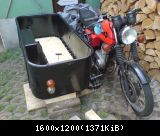 Boot aufgesetzt mit neuem Holz