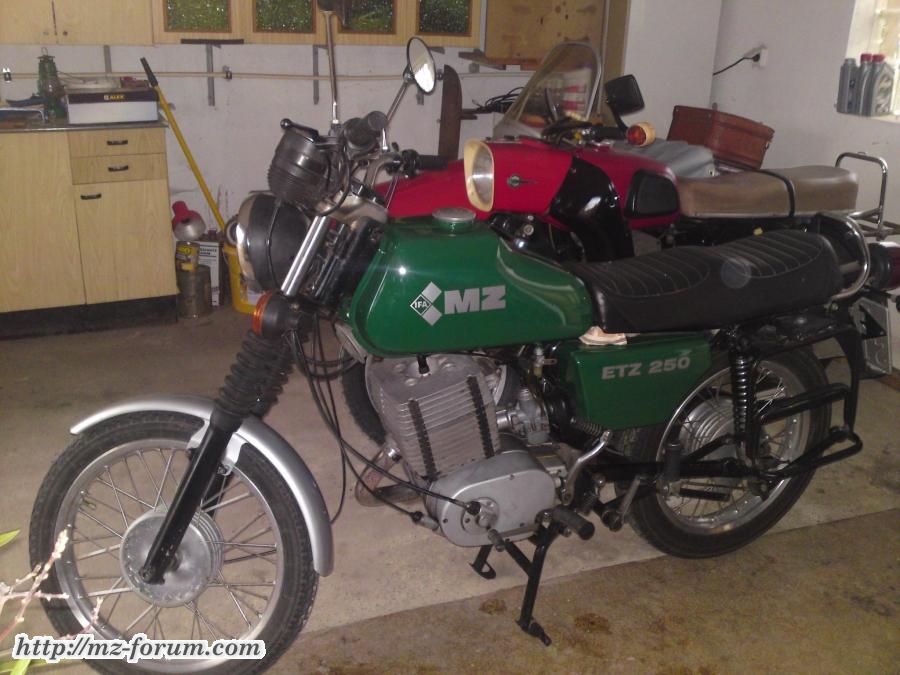 Etz 250