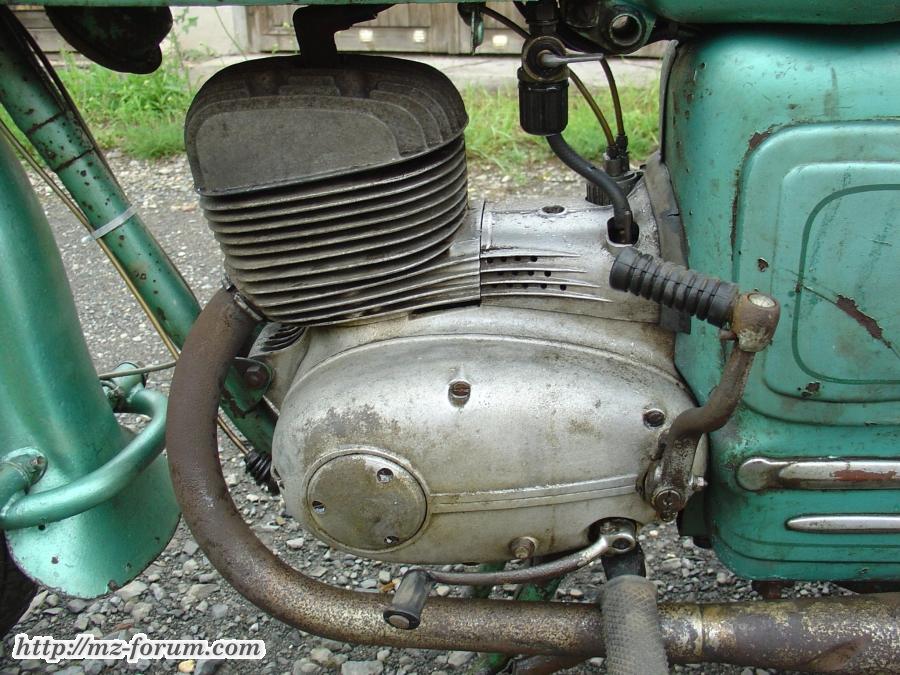 DDR MZ ES 250 Doppelport Ersatzteilspender