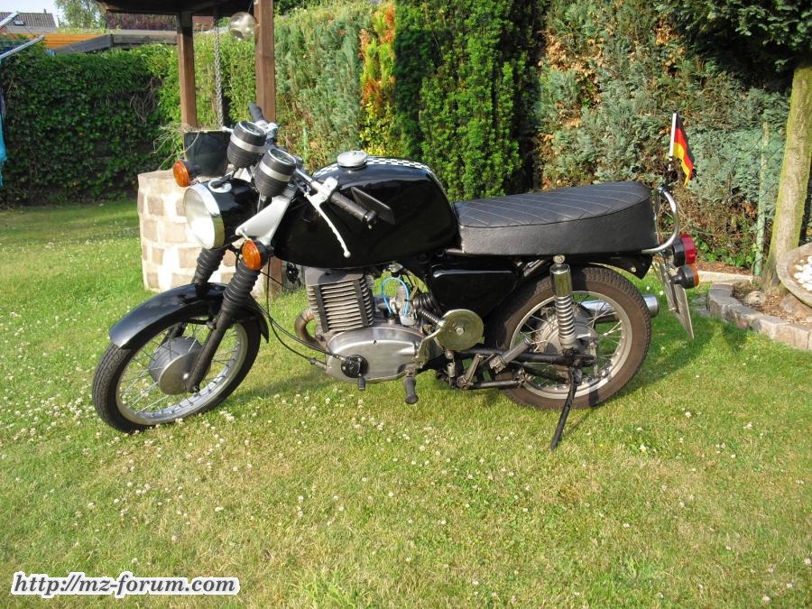 Mz Papa´s Moped 001.
