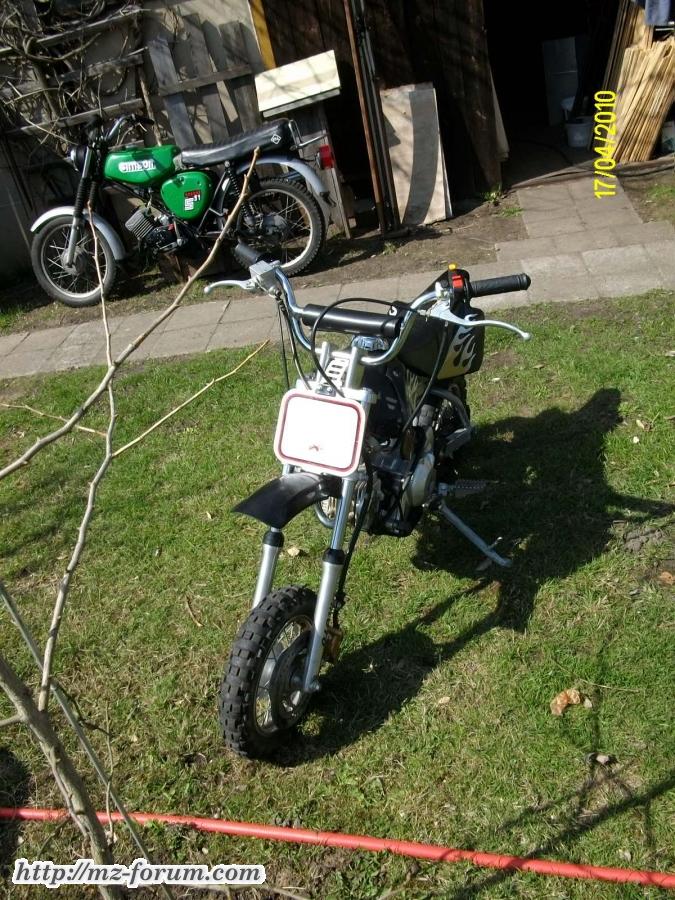 Meine Mini Cross mit 110CcM ich nenne sie aber immer Dirty oder Dirty King !!!
