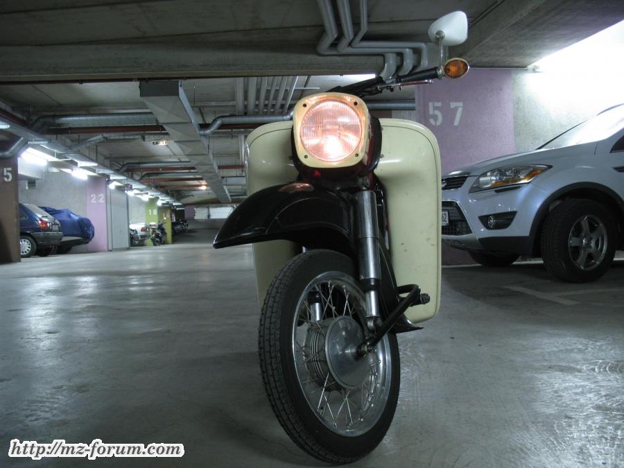 MZ ES 175/1 Trophy de luxe, Front