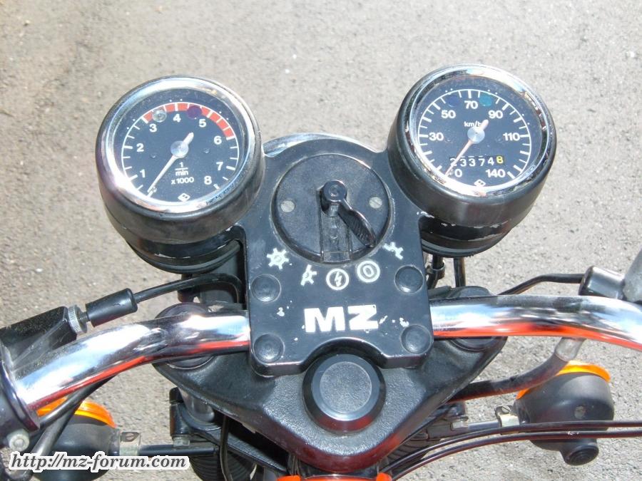 Cockpit ETZ 250
