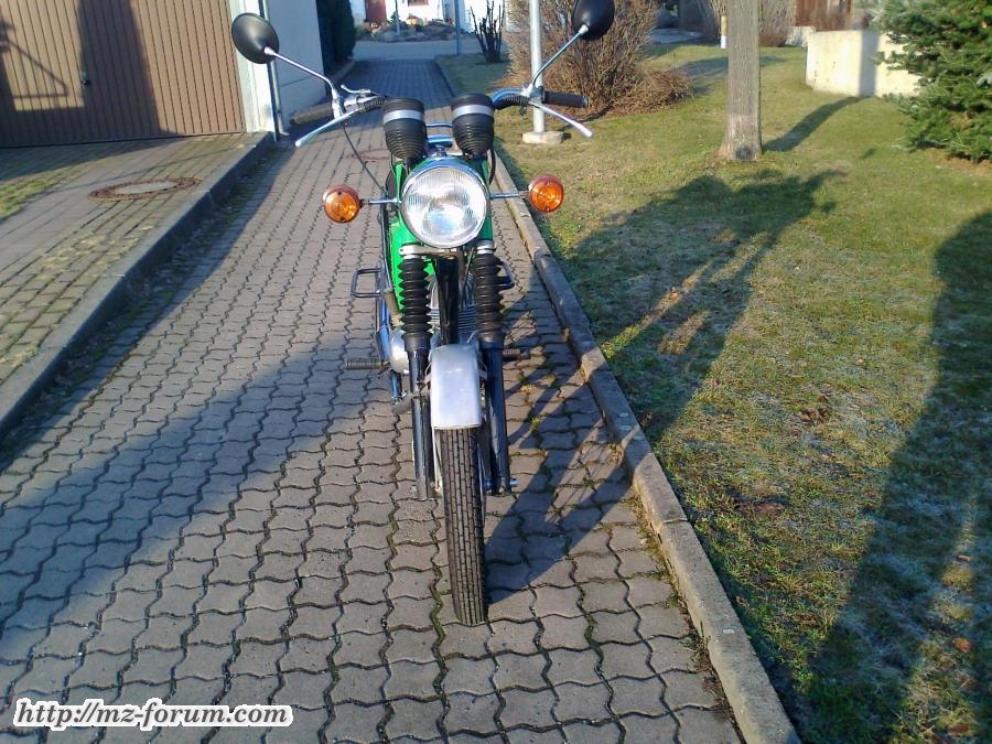 MZ TS am 22.03.2011 vor dem TÜV
