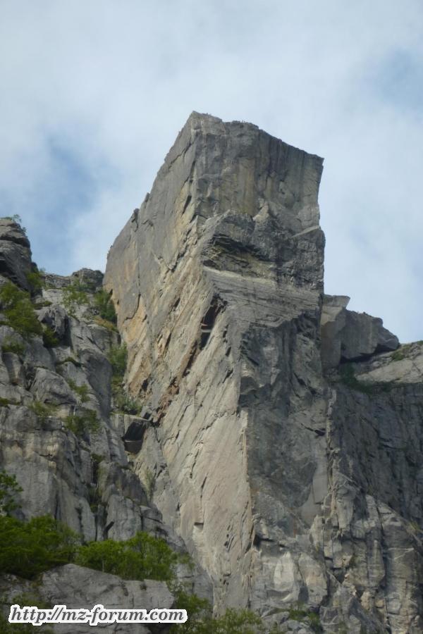 Der Prejkestolen vom Lysefjord aus gesehen...