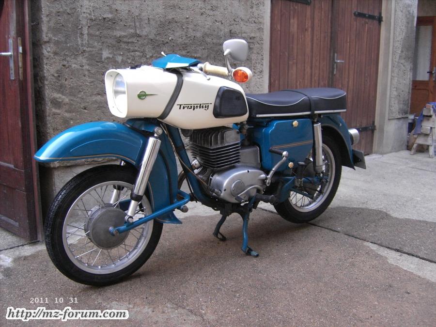ES 250/2