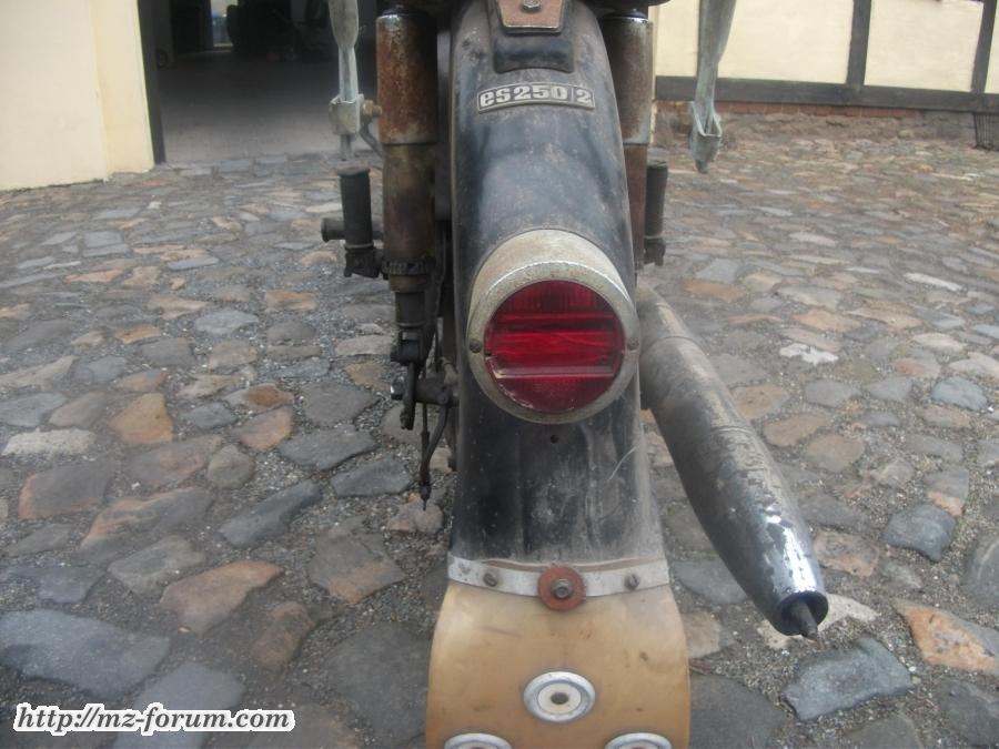 es 250
