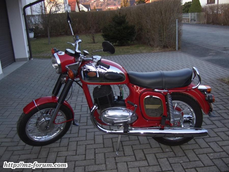 JAWA354 mit MZ-Umbauten