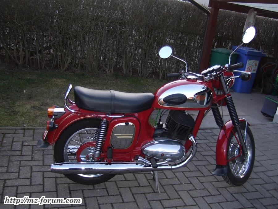 JAWA354 mit MZ-Umbauten