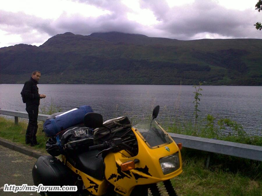 Am Loch Lochy