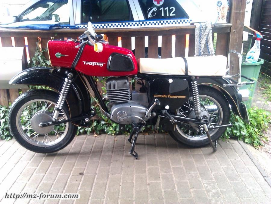 ES 250/2 Trphy