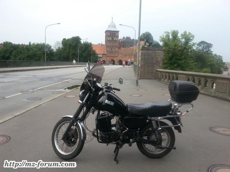 800 km Einstellfahrt mit dem neu aufgebauten "Singer" Getrenntschmiermotor einmal Flensburg und zurück. Zwischenstopp in Lübeck.