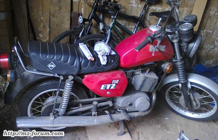 ETZ 150 rot