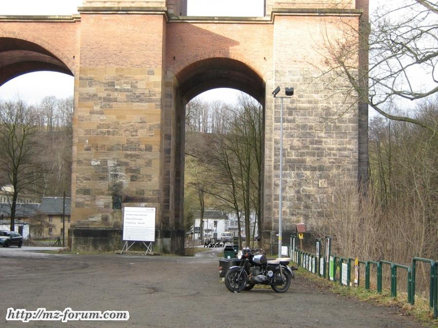 TS vor der Gölschthalbrücke