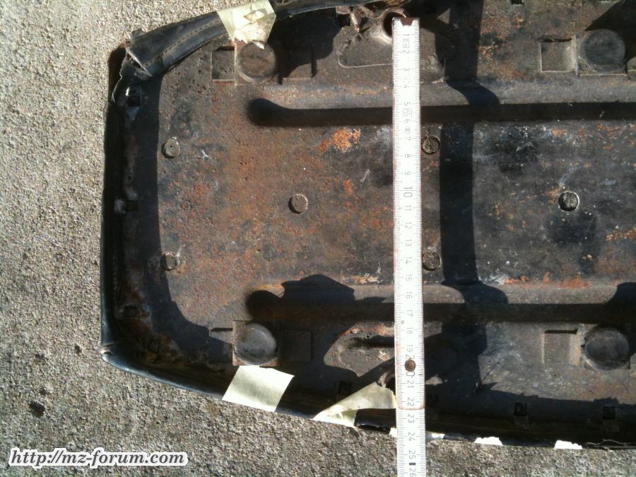 Abstand Befestigung vorn 21cm