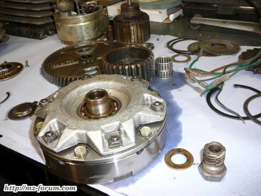 TS250/1 Schmucktüchen zerlegt...