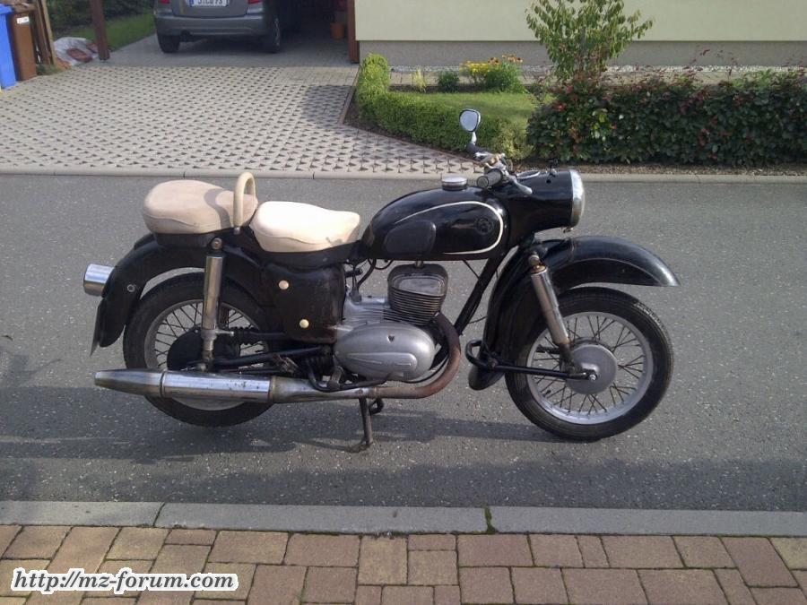 es250