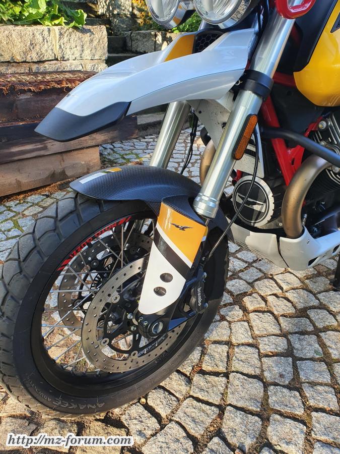 Moto Guzzi V85 TT