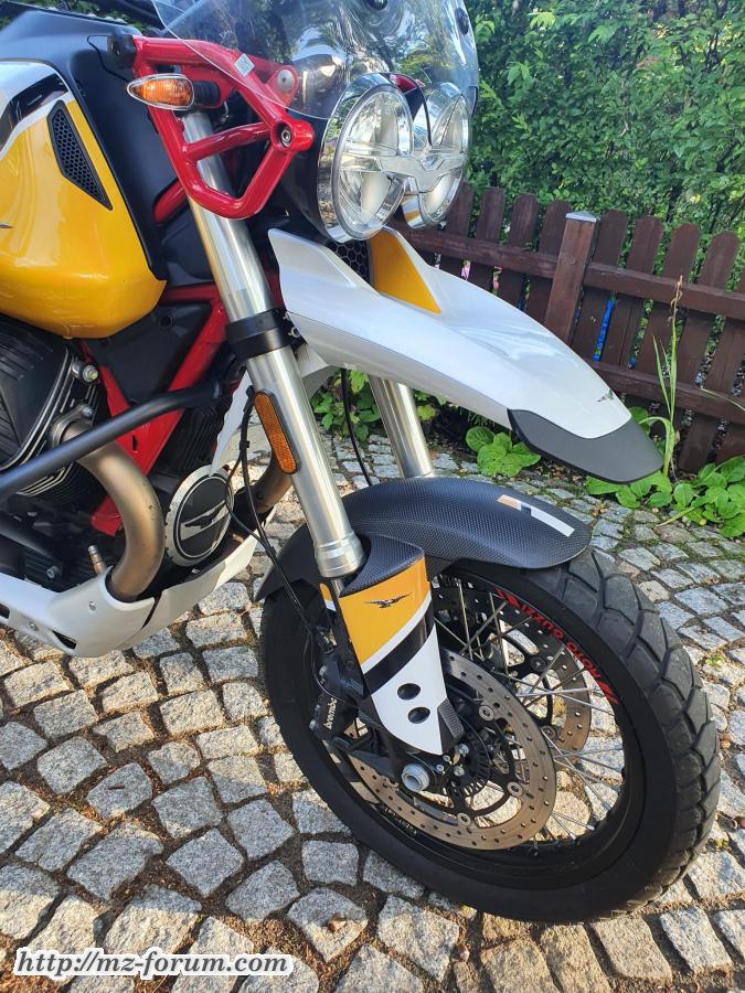 Moto Guzzi V85 TT