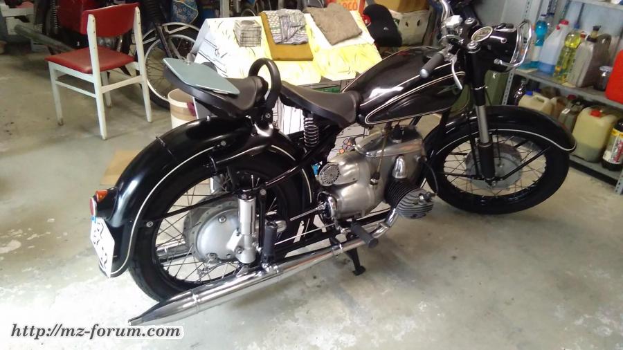 BK350 von 1956 mit Auspuff von Trommer , wie Orginal, zerlegbar.