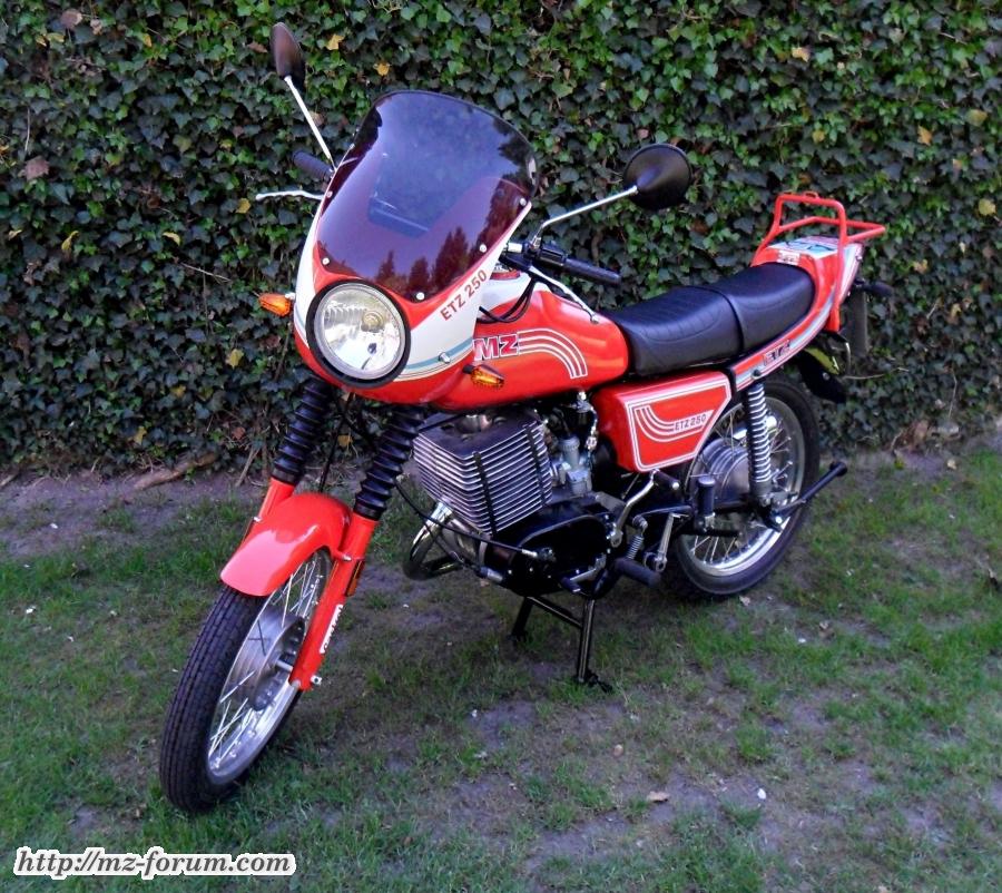SAM 5528