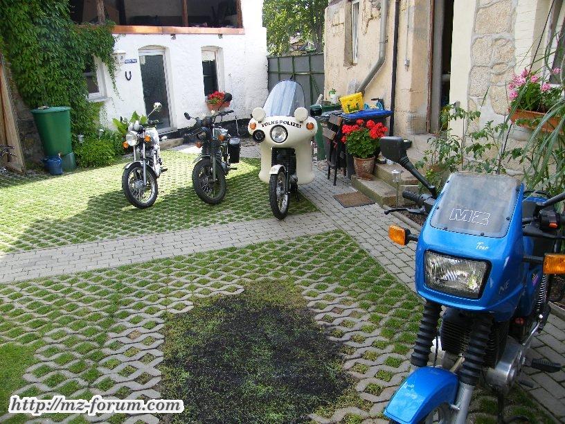 4 Schwestern aus 10 Jahren MZ