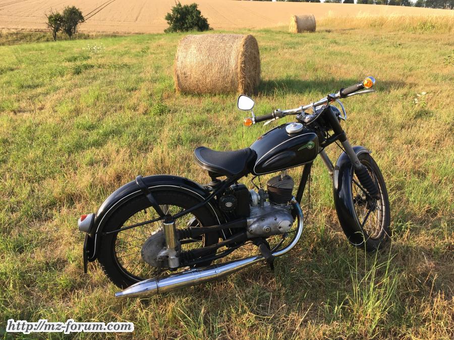 Feuerstuhl - MZ Rt 125 / 2 mit Motor aus der 0 - Serie (eher Strohfeuerstuhl)