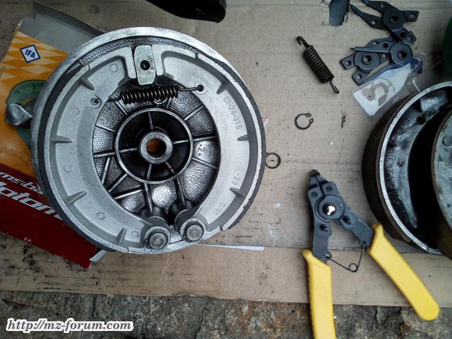 Bremsbacken Hinterrad