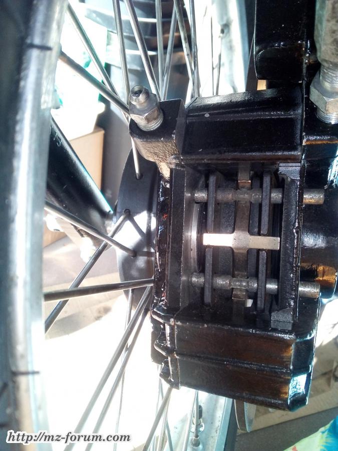 Bremssattel mit Bremsklotz, Führungsstift und Rückstellfeder 2