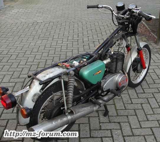 Meine neue Baustelle - MZ TS250/01 - Bild02
