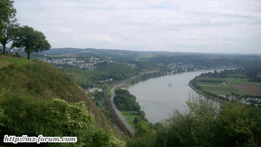 Blick auf Linz und das Rheintal 1