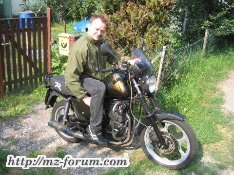 Schraubi mit seiner Solo 500 R