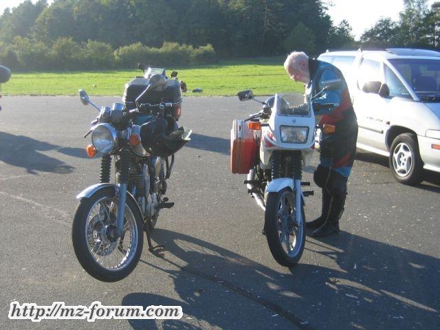Mein Vater mit unseren beiden Rotax-Emmen.