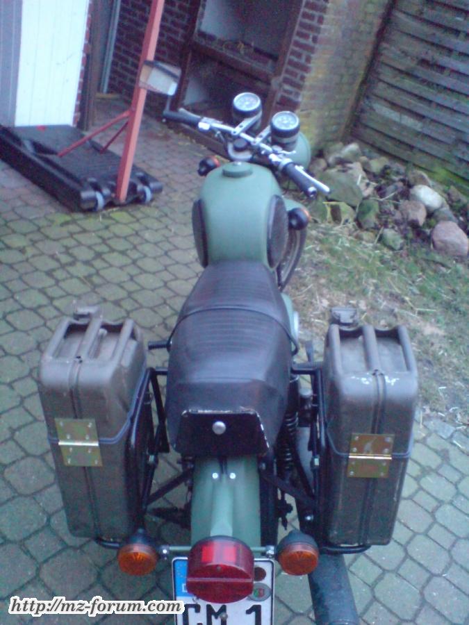 Auferstanden aus Ruinen