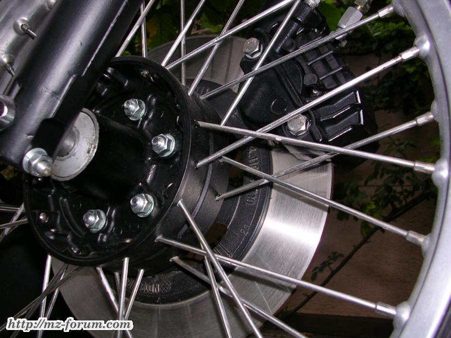 06/2009 Detail Vorderad
