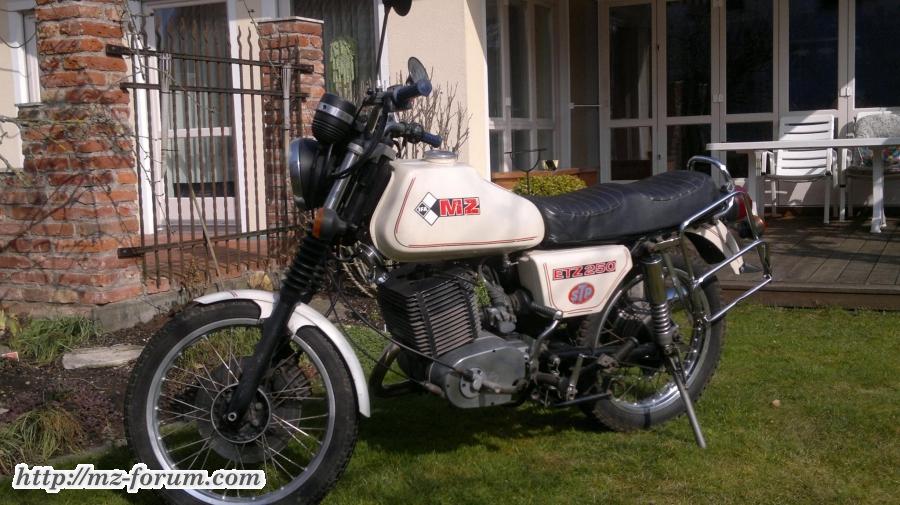 Meine Weiß ETZ 250 aus Buttenwiesen Bayern