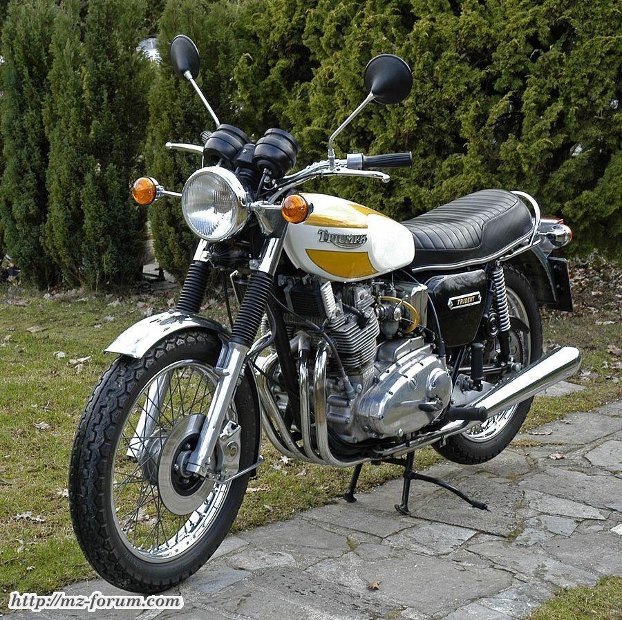 Triumph Dreizylinder