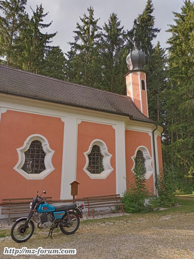 Die römisch-katholische Kapelle (Zum) Herrgott auf der Wies (auch als Wieskapelle bezeichnet).